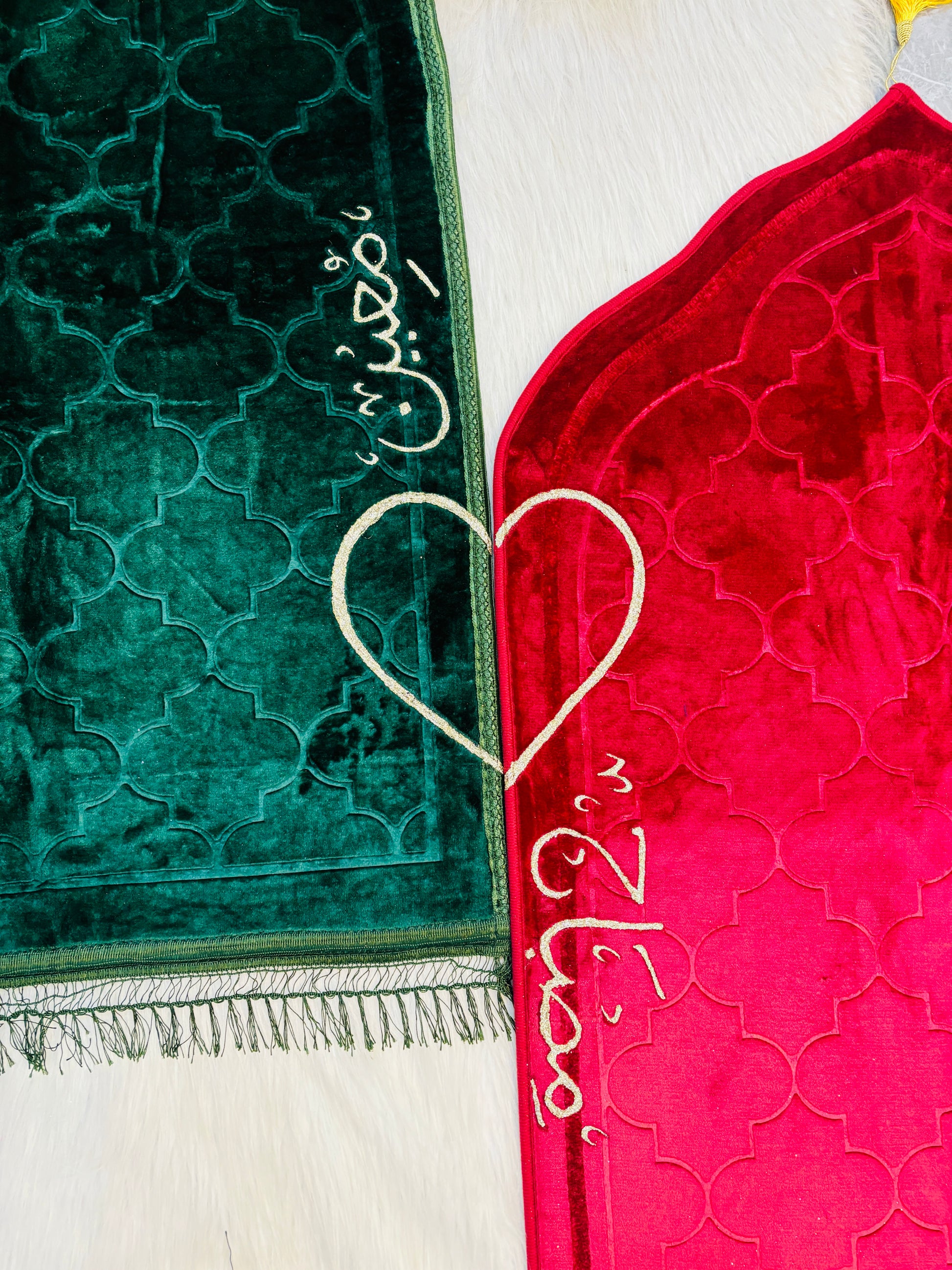 Maroon green couple prayer mats