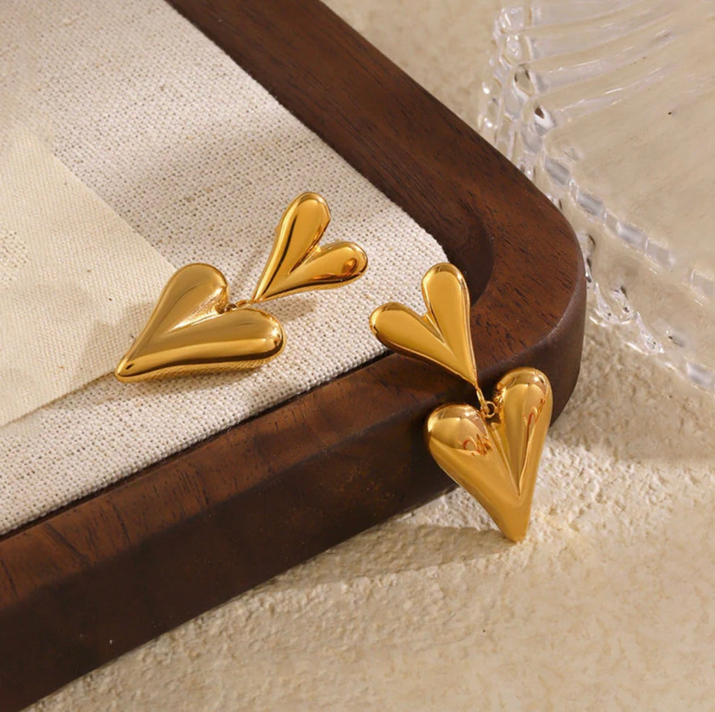 Drop heart ear rings