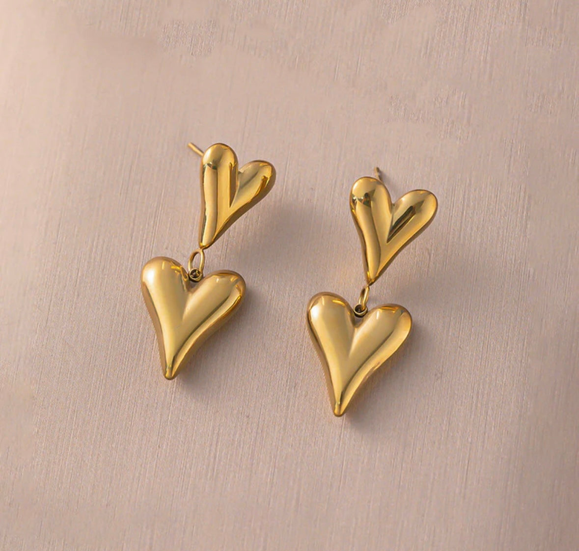 Drop heart ear rings