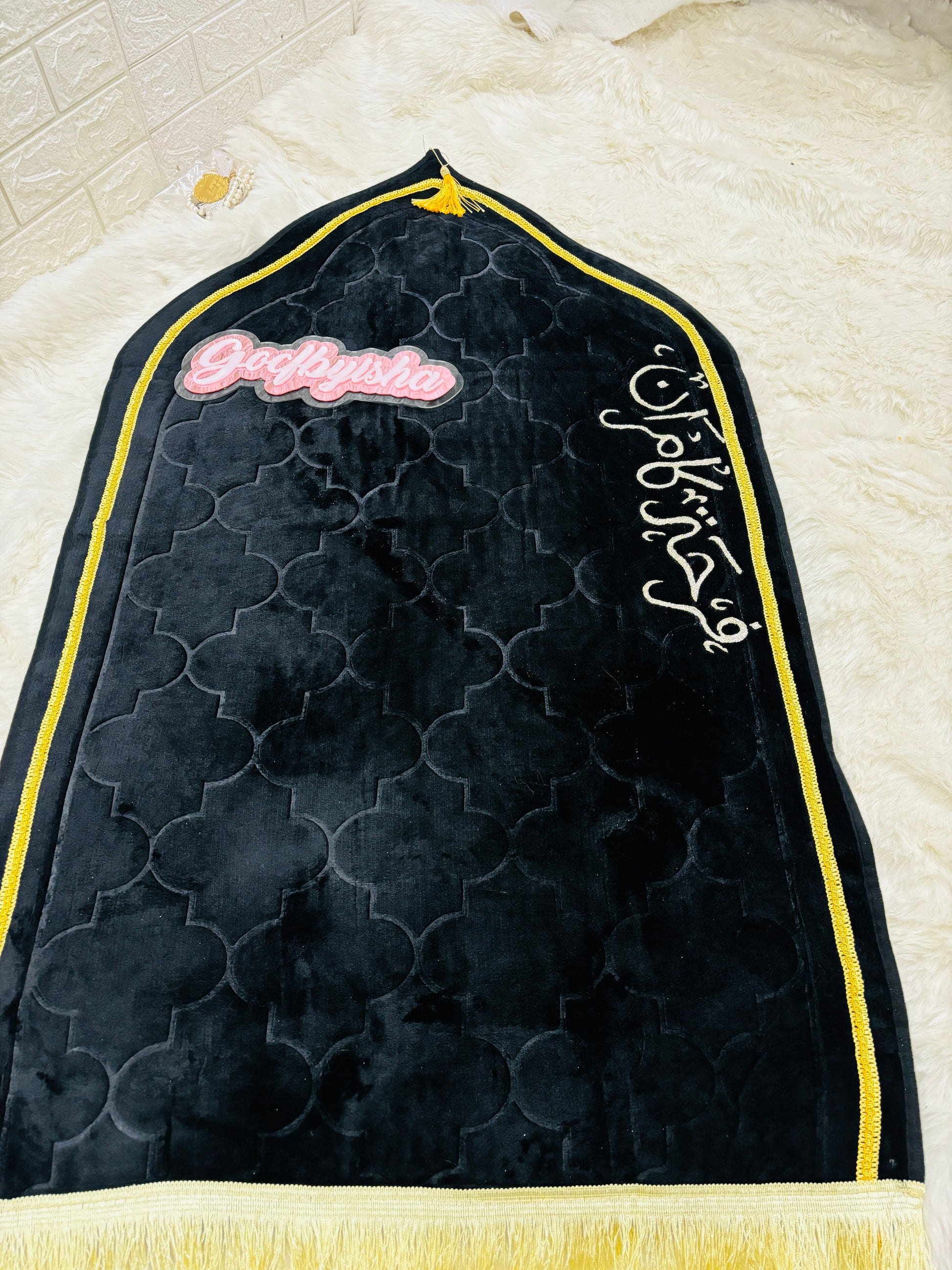 Black dome prayer mat