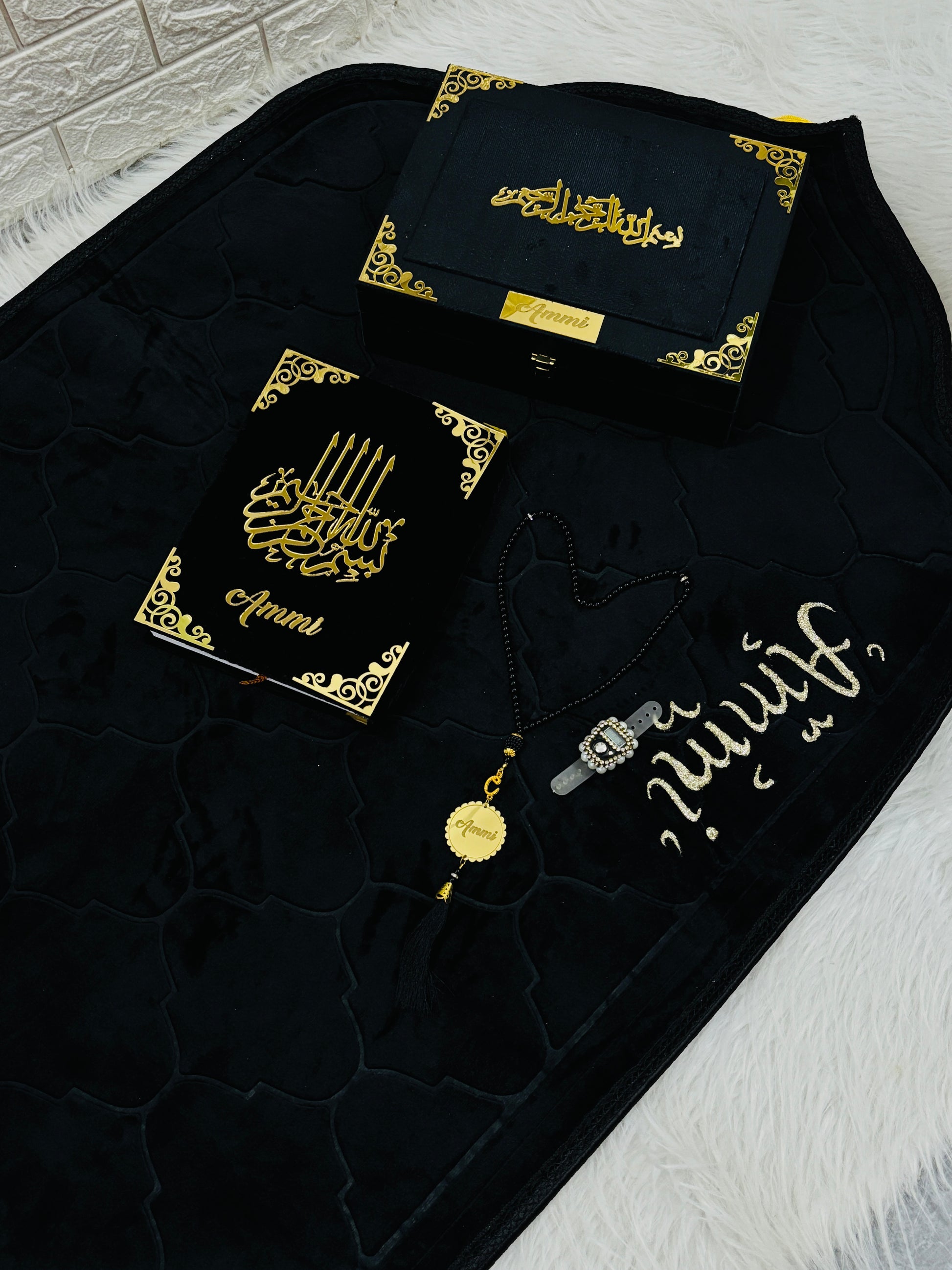 Quran hamper in black for Ammi