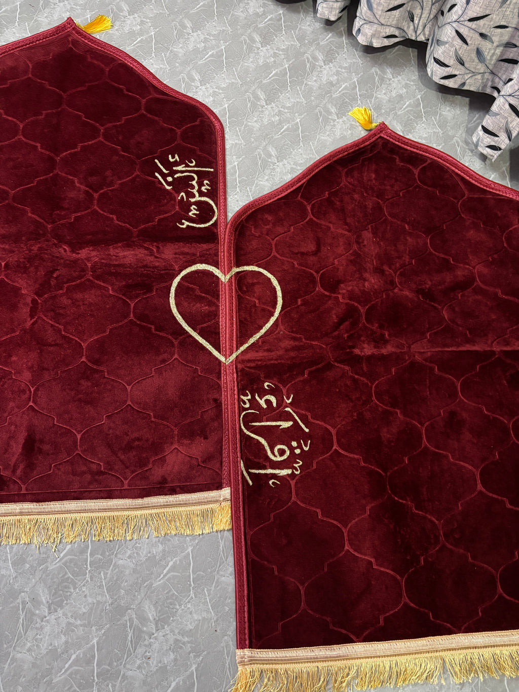 Maroon Couple Janamaz