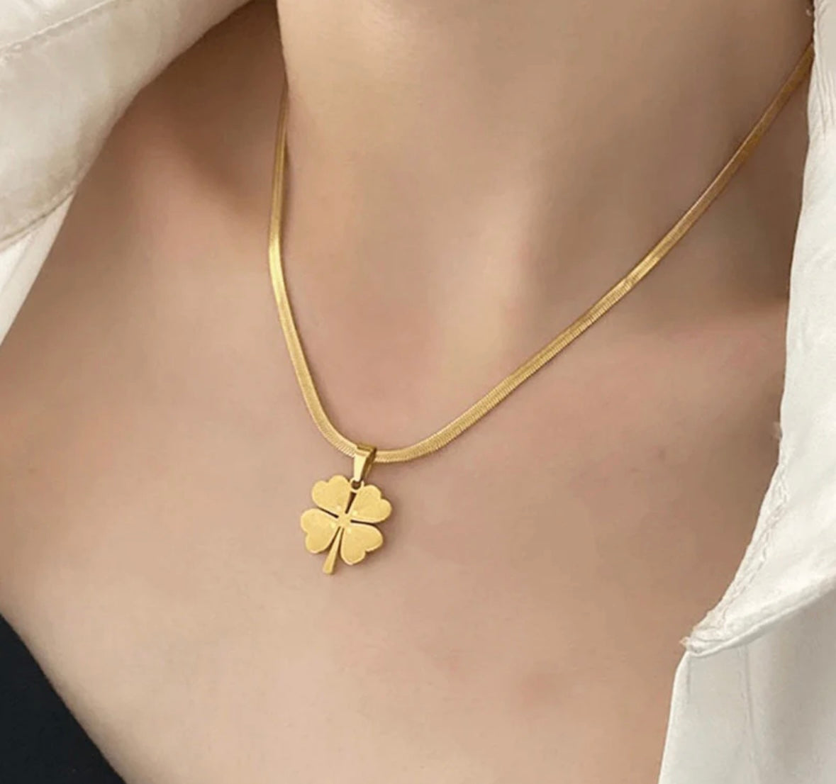 Golden clover necklace