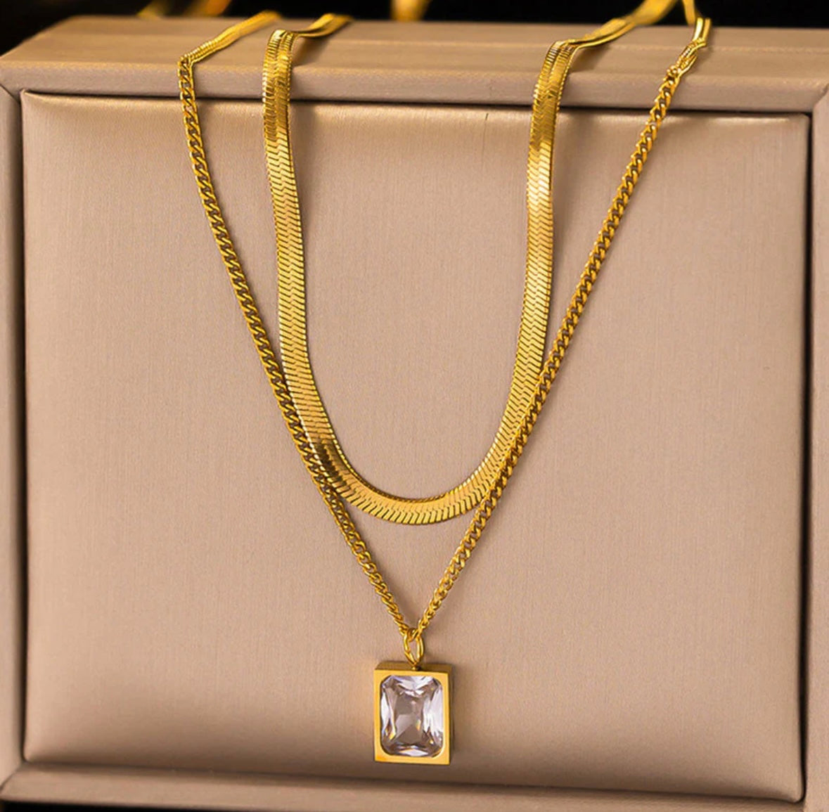 Dainty layered pendant