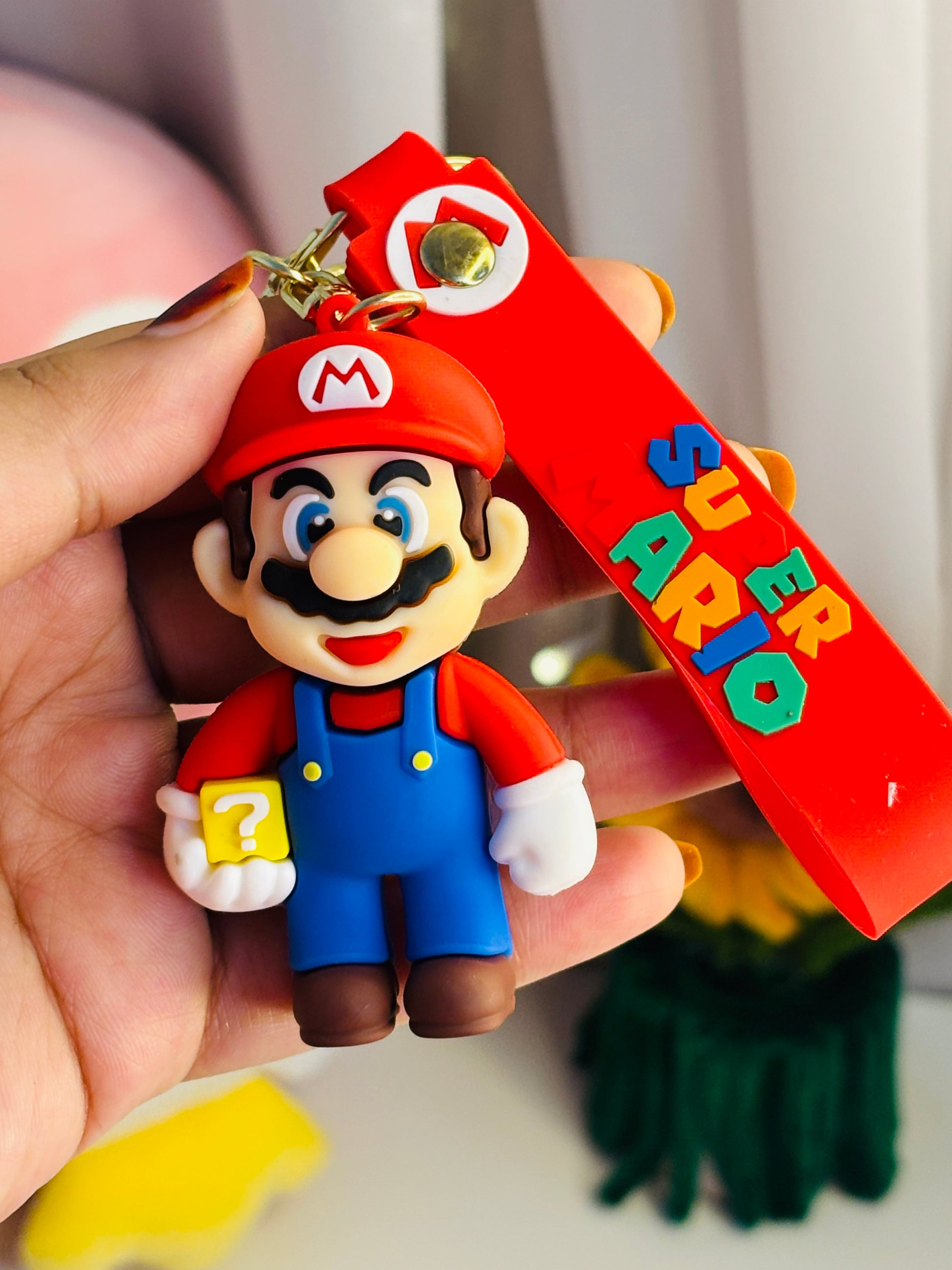 Super Mario keychain